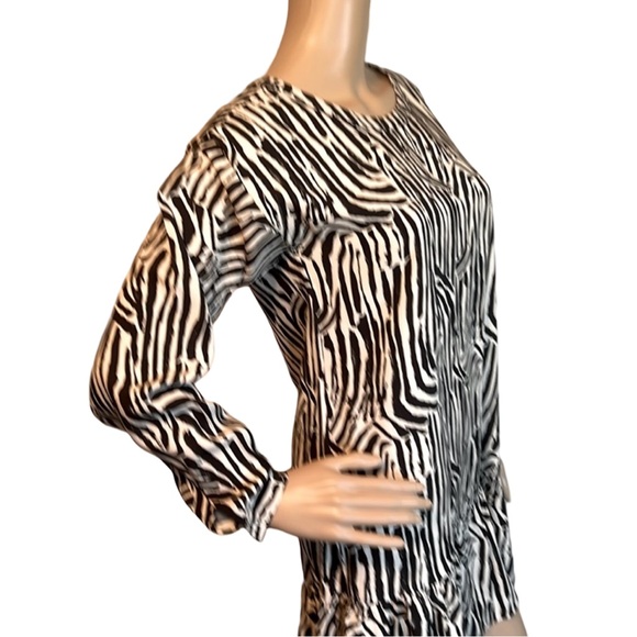 Betsey Johnson Size XS NWT Black White Zebra Print Ruffle Hem Dress (042) - Picture 3 of 11